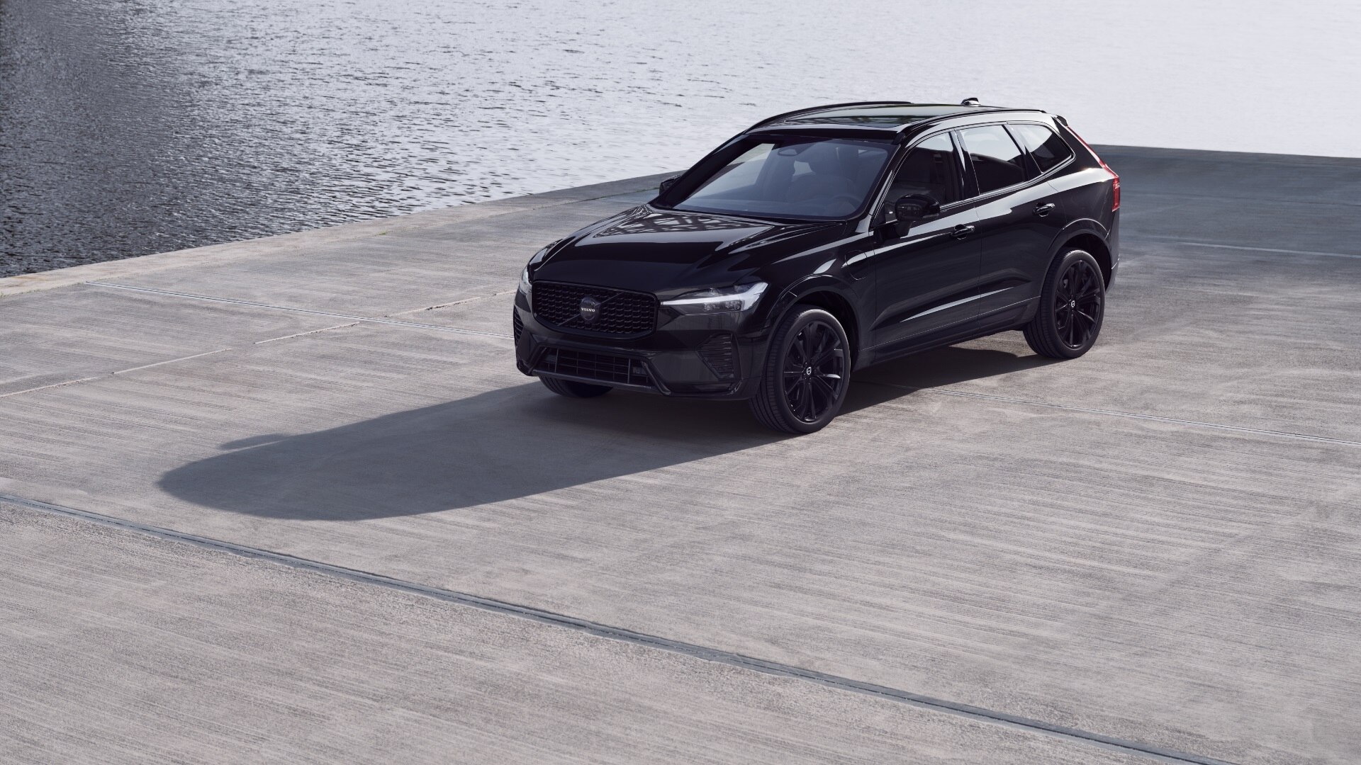 XC60_Black_Edition_5.jpg