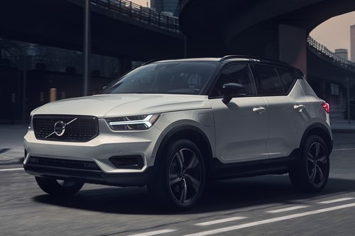 XC40_T4_Recharge_Thumb.jpg