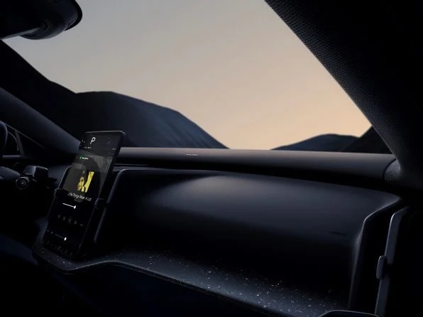 dashboard EX30.jpg